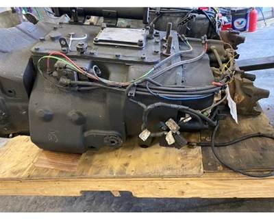 Fuller TO16908LL Transmission for a Kenworth T880