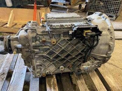 Volvo ATO2612F Transmission for a Volvo VNL