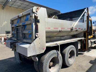 HENDRICKSON STAINLESS DUMP WITH SANDER FLOOR