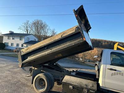 11' DUMP BOX NEEDS SOME WORK 