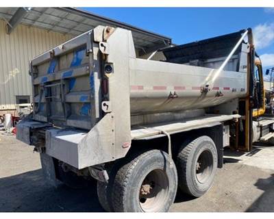 Used Hendrickson Stainless Dump Body with Sander Floor for Mack GU713