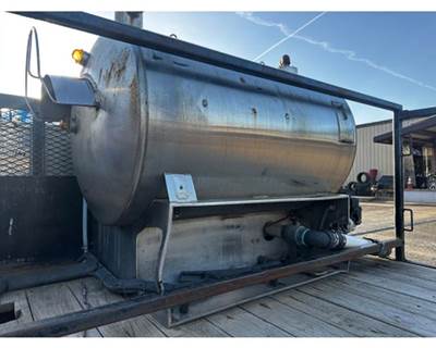 Used 2022 Porta John Sucker Truck Body for Isuzu NQR
