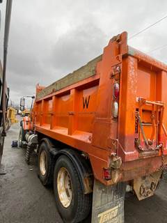 With sander and side tilt floor 