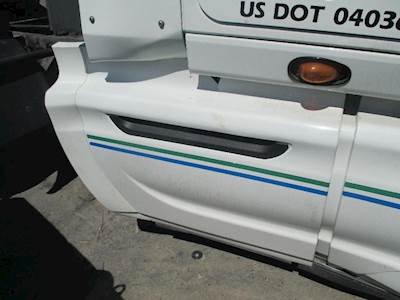 International ProStar Right Truck Skirt