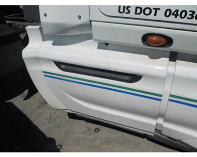 International ProStar Right Truck Skirt