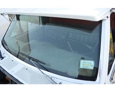 Ford F-800 Windshield Glass for a Ford F800