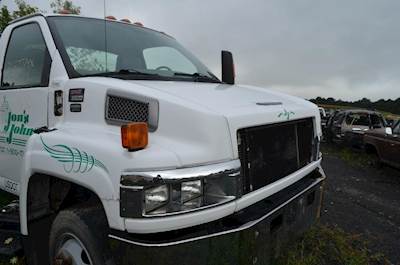 GMC C5500 Windshield Glass