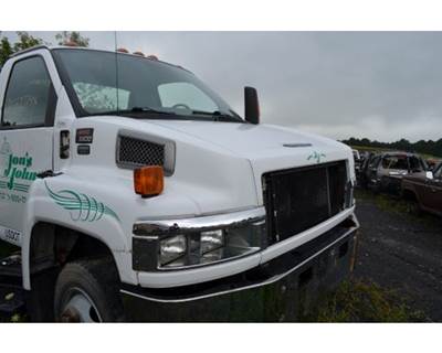 GMC C5500 Windshield Glass