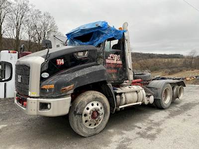 Caterpillar CT660 Windshield Wiper Motor for a CAT CT660