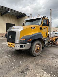 Caterpillar CT660 Windshield Wiper Motor for a CAT CT660