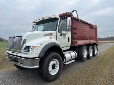 International WorkStar 7600 Tri Axle Dump Truck - Caterpillar, 8Ll Manual, 16' Dump
