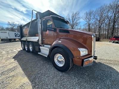Kenworth T880 Tri Axle Dump Truck - Cummins 500HP, 8Ll Manual, 16' Dump