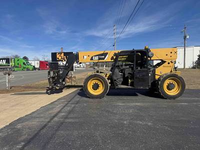 Caterpillar TL943C Telehandler - 9000lb Capacity, 43ft Lift Height