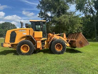 Hyundai HL940 Wheel Loader