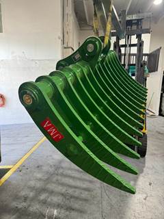 90" Brush Rake for 23 - 36 Tons Excavators. 90mm Pins