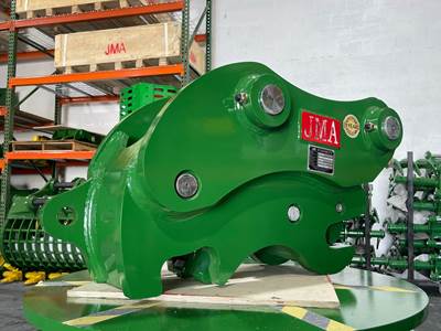 JMA Heavy-Duty Dual Lock Quick Coupler specifically for Komatsu PC160, PC150 Excavators