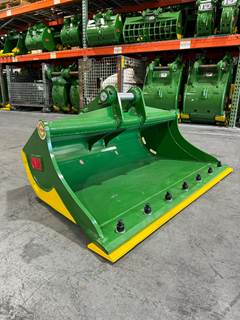 JMA 42” Ditch Clean-up Bucket attachment to fit Caterpillar 305, 304C CR, 305C CR, 305D CR, 305E CR, 305.5D CR, 305.5E CR, 306 Mini Excavators