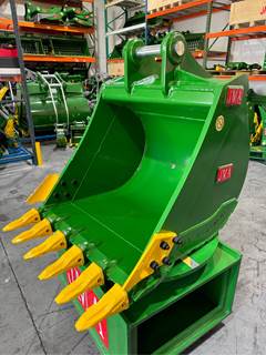 JMA 36" Heavy Duty Rock bucket Specifically for Caterpillar 311, 312, 313, 314, E110B E120B Excavators