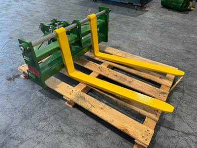 42" Pallet Forks for 2.6 - 3.7 Tons Mini Excavator. 40mm Pins