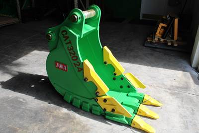 2023  Heavy Duty Rock Bucket 24" inches for Caterpillar CAT320 or Similar Machines.