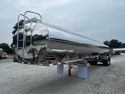 2025 Polar 9500x4 DOT 406 Air Ride Fuel Tanker Trailer For