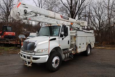2017 International DuraStar 4400 Boom / Bucket Truck