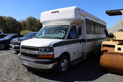 2014 Chevrolet Express 4500 Bus