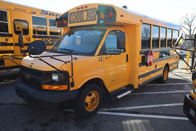 2011 Chevrolet Express 4500 Bus