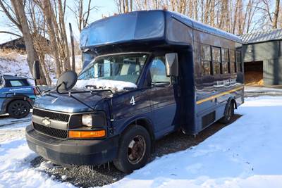 2011 Chevrolet Express Bus