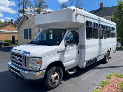2013 Ford E-Series Bus