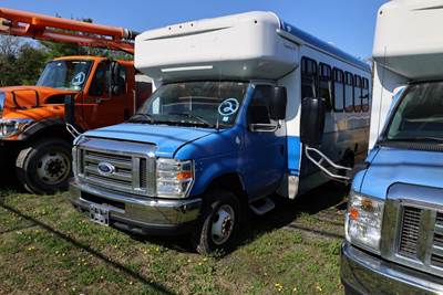 2016 Ford E-Series Bus