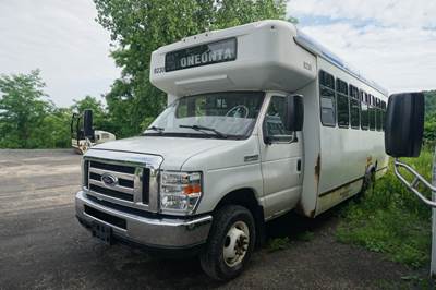 2016 Ford Econoline Bus