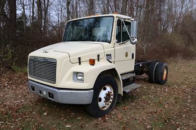2000 Freightliner FL50 Cab & Chassis Truck