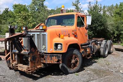 1994 International 2674 Cab & Chassis Truck