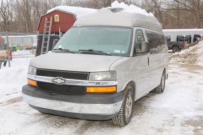2008 Chevrolet LS1500 Cargo Van