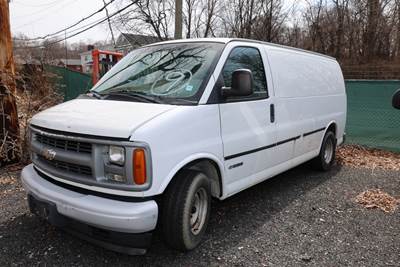 2001 Chevrolet Express Cargo Van