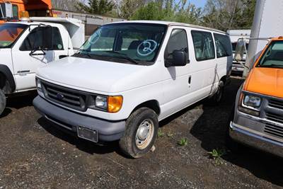 2006 Ford Econoline Cargo Van