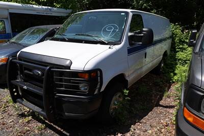 2010 Ford Econoline Cargo Van