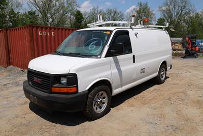 2013 GMC Savana Cargo Van