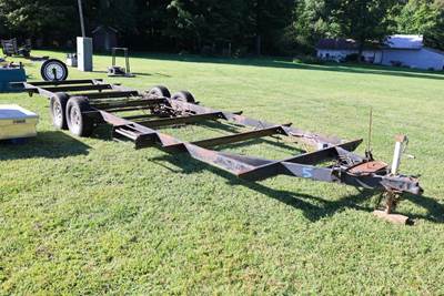 26' Tandem-axle chassis trailer