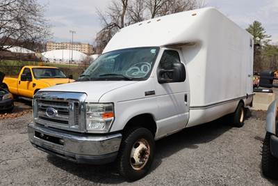 2011 Ford E-Series Box Truck