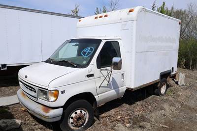 1999 Ford E-Series Box Truck