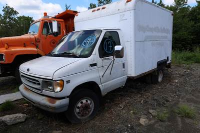 1999 Ford E-Series Box Truck