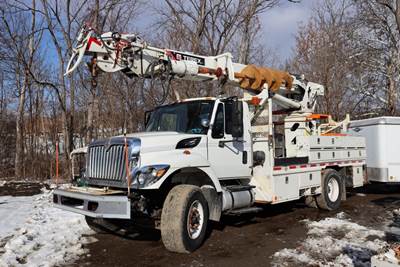 2014 International WorkStar 7400 Truck-Mounted Digger Derrick