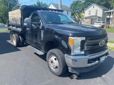 2017 Ford F-350 Dump Truck