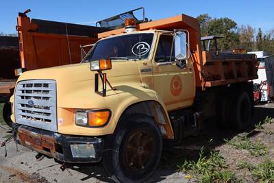 1998 Ford F-800 Dump Truck