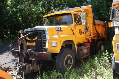 1995 Ford L8000 Dump Truck