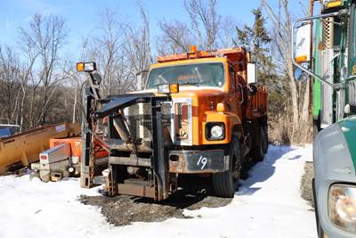 1999 International 2674 Dump Truck