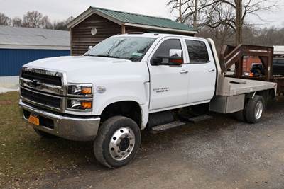 2022 Chevrolet Silverado 6500HD Flatbed Truck