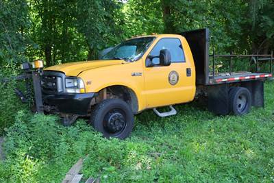 2002 Ford F-550 Flatbed Truck